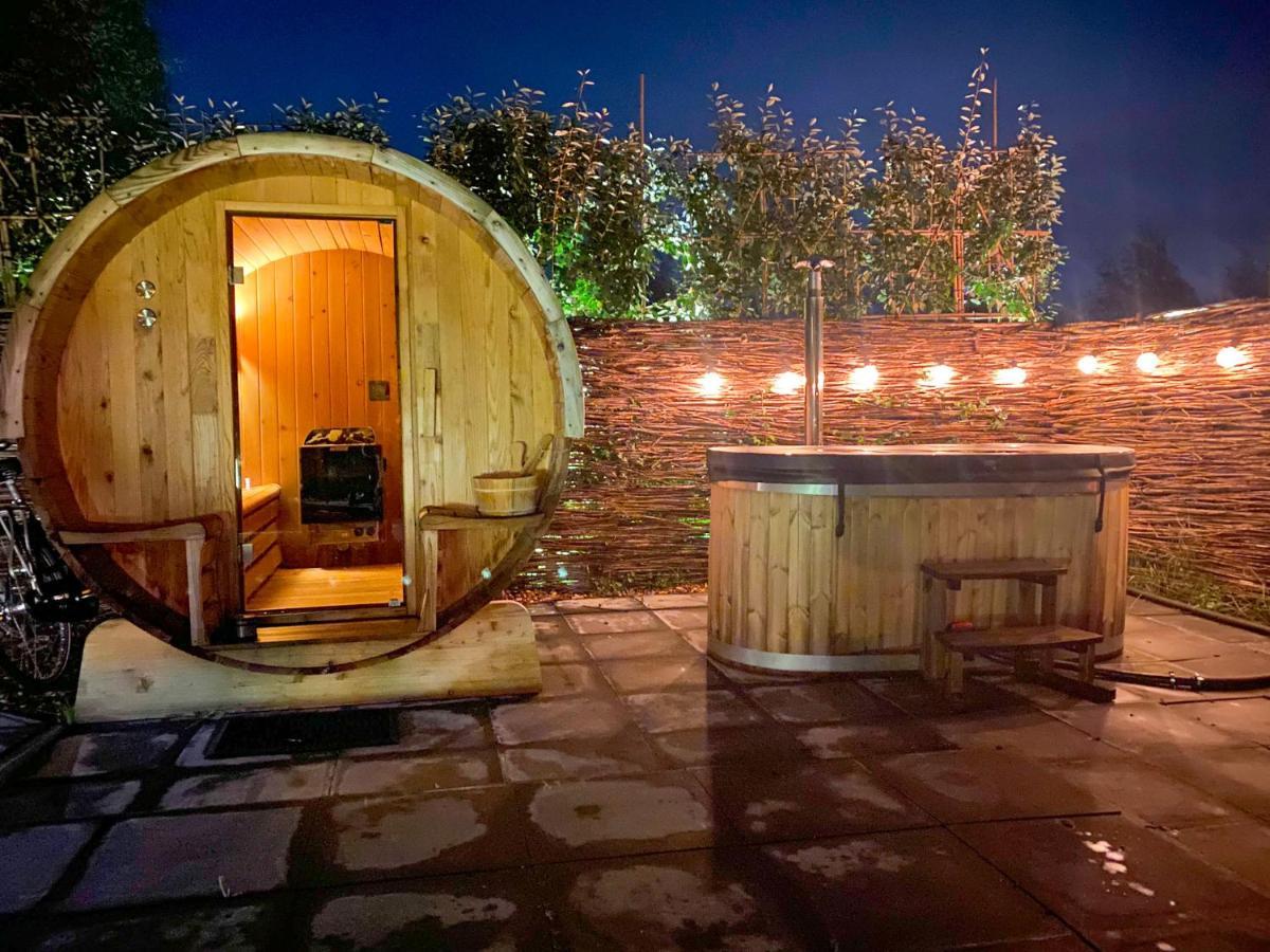 Bed & Wellness Klein Knorrestein With Private Hottub And Sauna And Tandembike Rental Included In Price Алмере Екстериор снимка