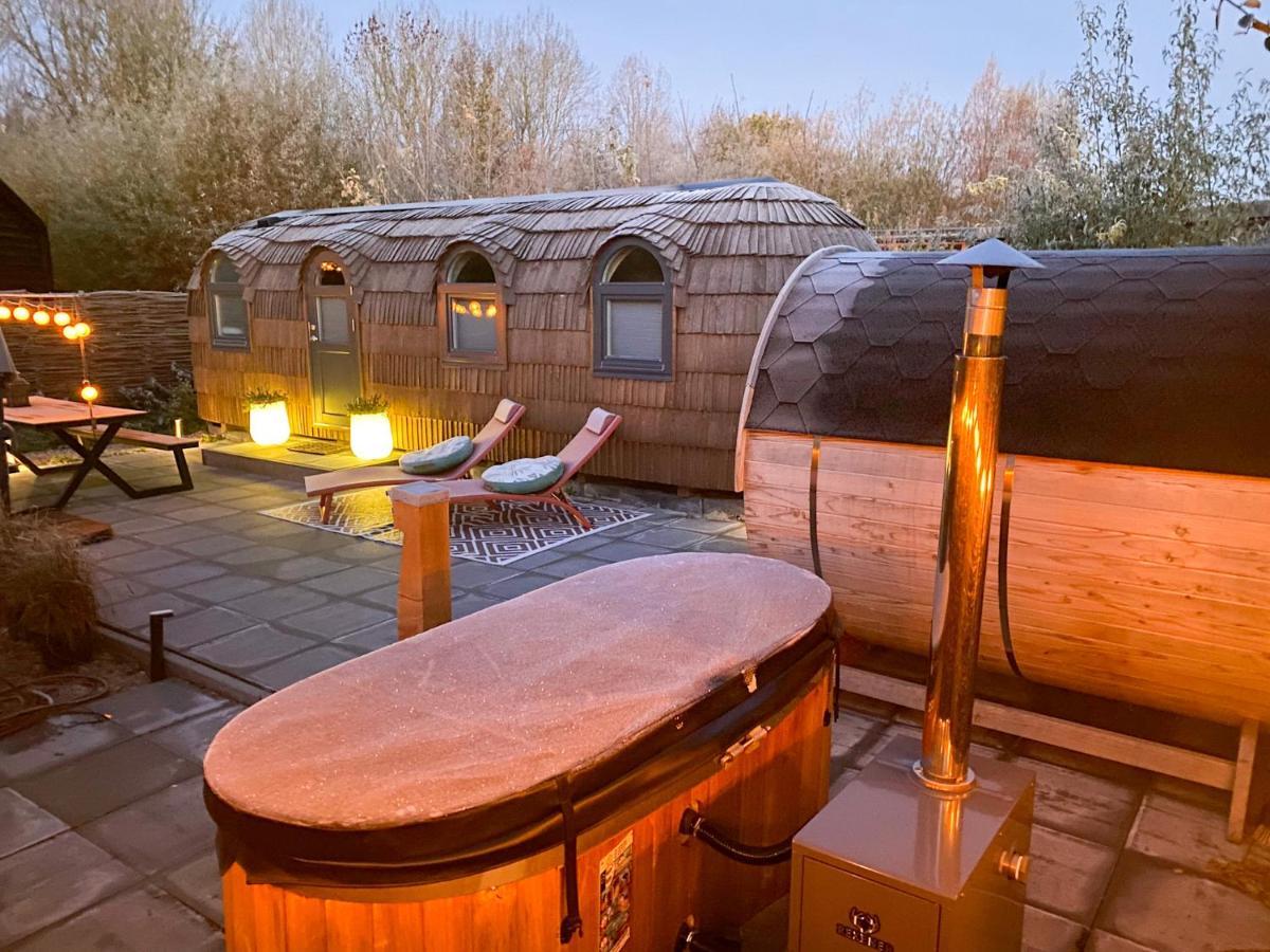 Bed & Wellness Klein Knorrestein With Private Hottub And Sauna And Tandembike Rental Included In Price Алмере Екстериор снимка