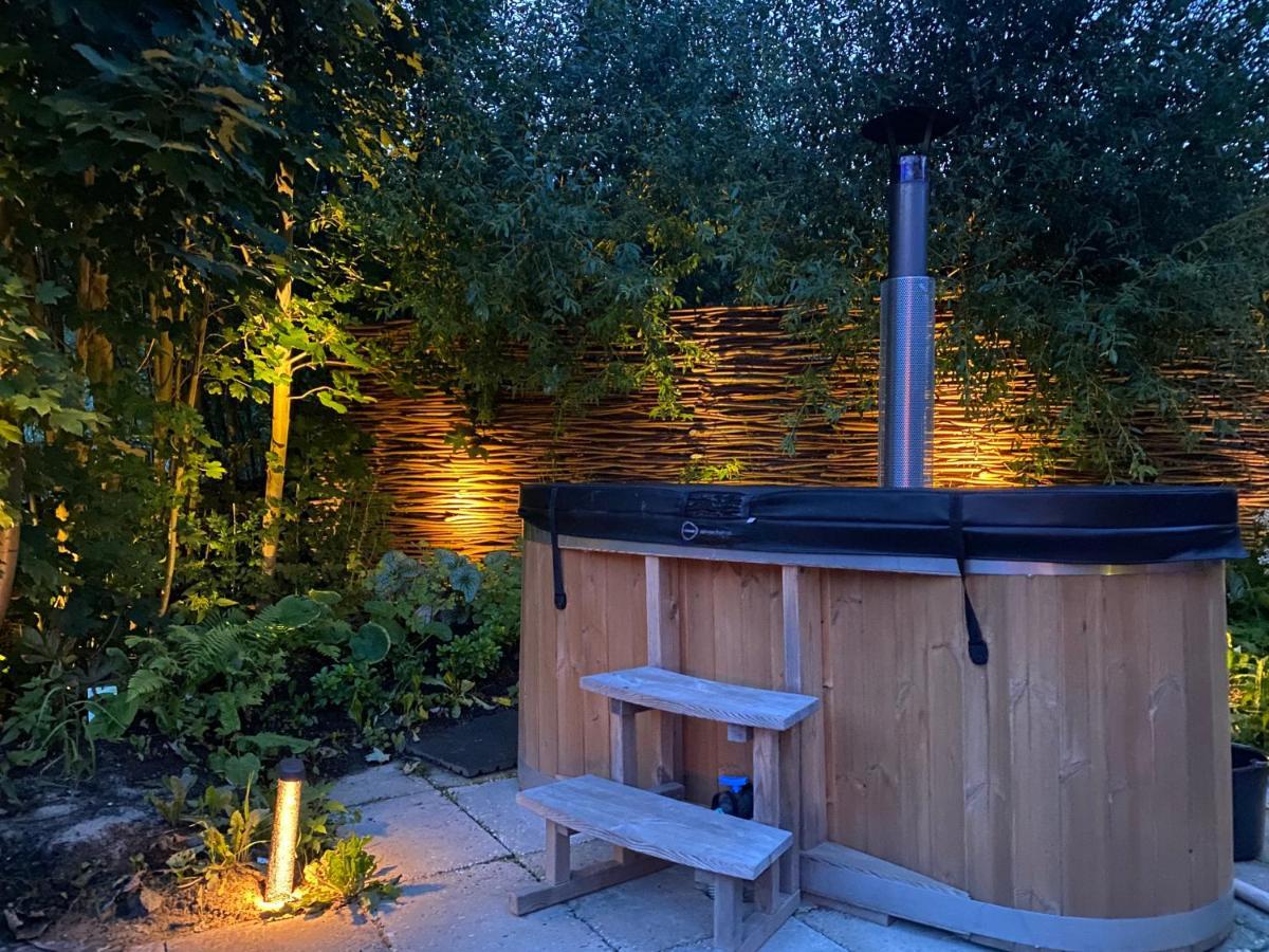 Bed & Wellness Klein Knorrestein With Private Hottub And Sauna And Tandembike Rental Included In Price Алмере Екстериор снимка